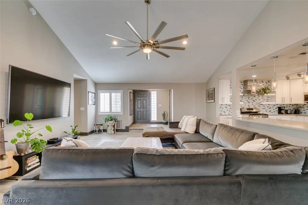 1909 Blackpool, Las Vegas, NV 89128
