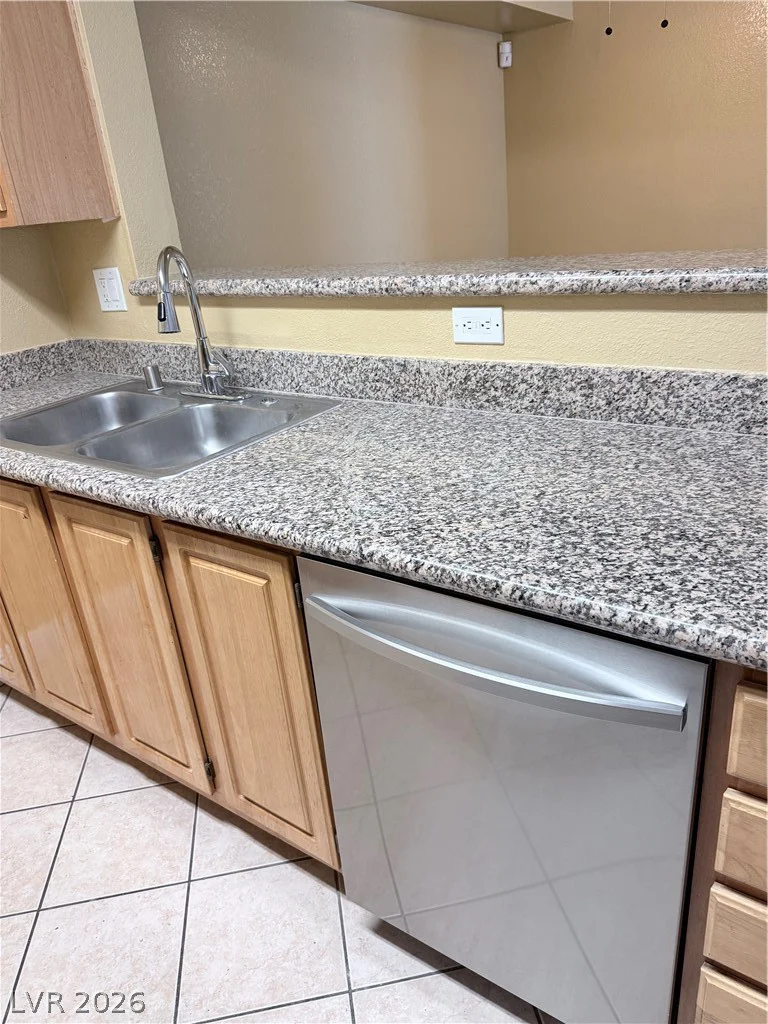5055 Hacienda, Las Vegas, NV 89118