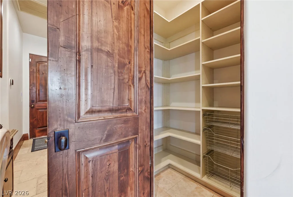 9 Via Del Garda, Henderson, NV 89011