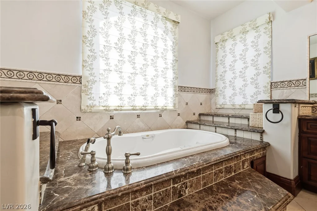 9 Via Del Garda, Henderson, NV 89011