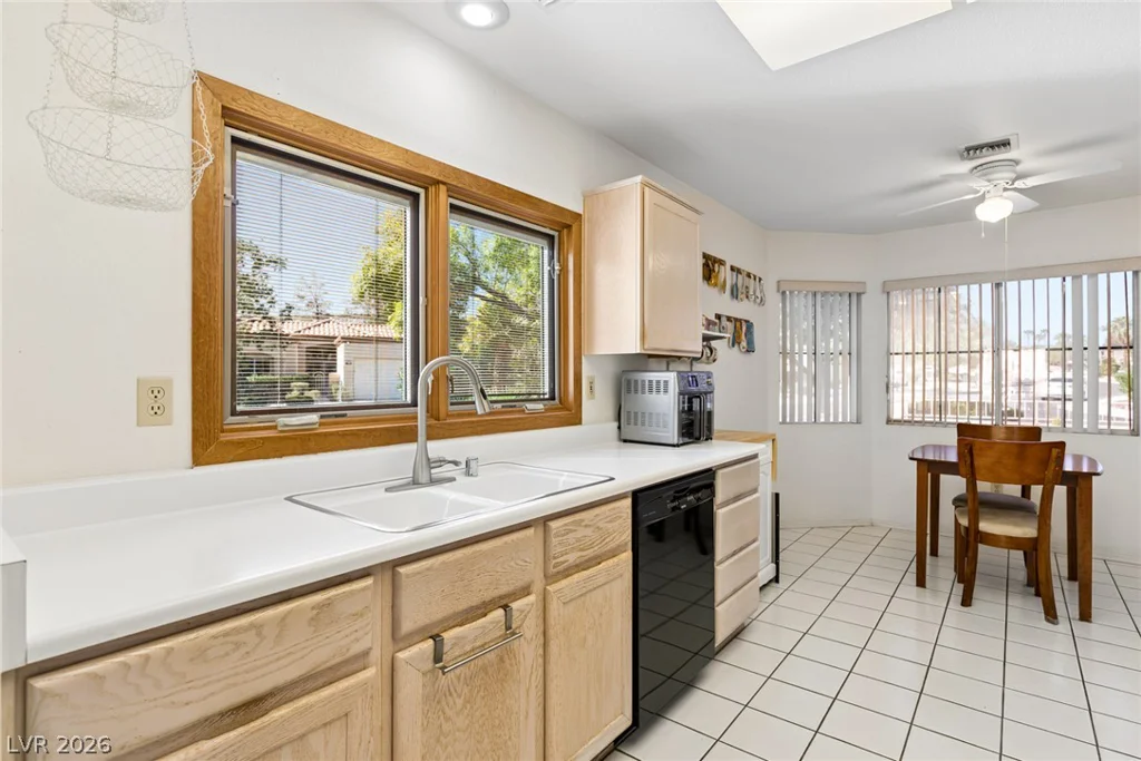 2400 Sunup, Las Vegas, NV 89134