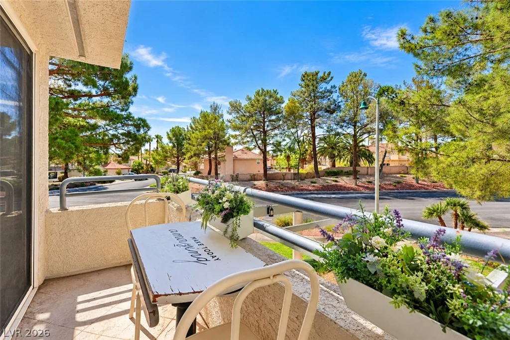 8969 Clairton, Las Vegas, NV 89117