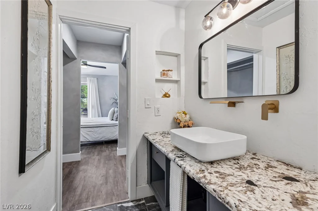 8969 Clairton, Las Vegas, NV 89117