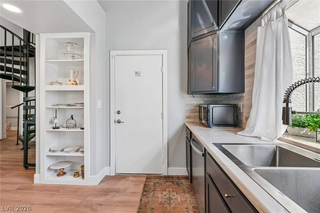 8969 Clairton, Las Vegas, NV 89117