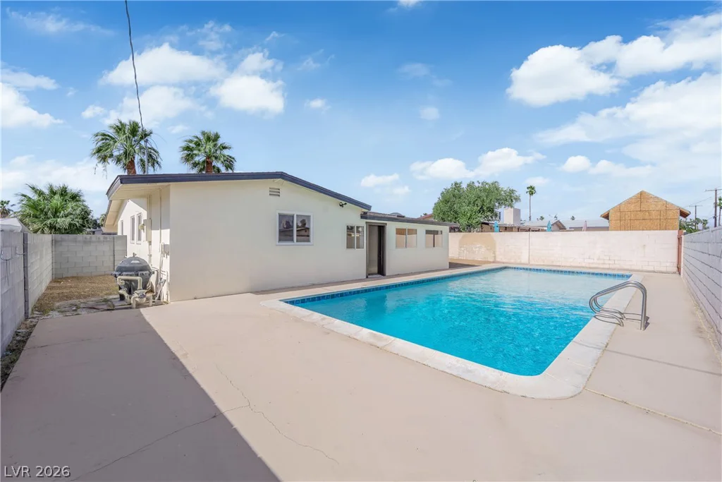 4112 Las Lomas, Las Vegas, NV 89102