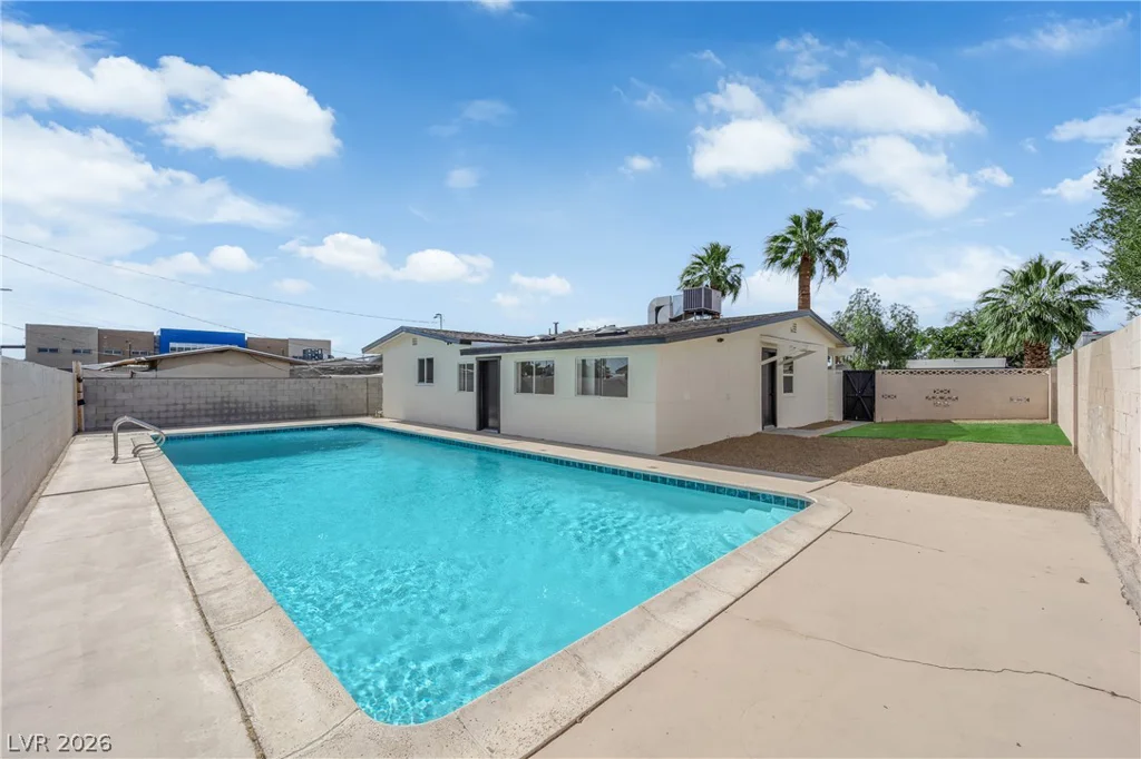 4112 Las Lomas, Las Vegas, NV 89102