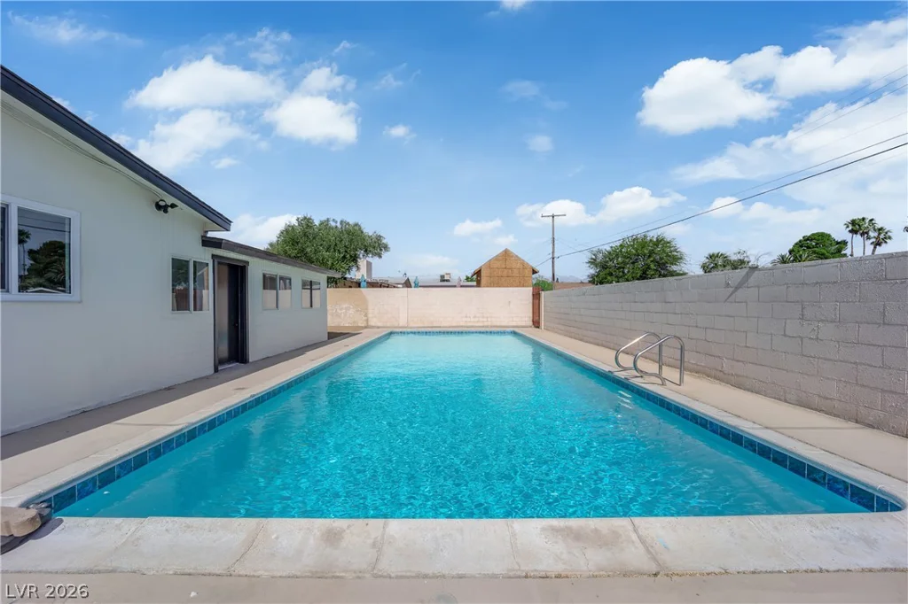 4112 Las Lomas, Las Vegas, NV 89102