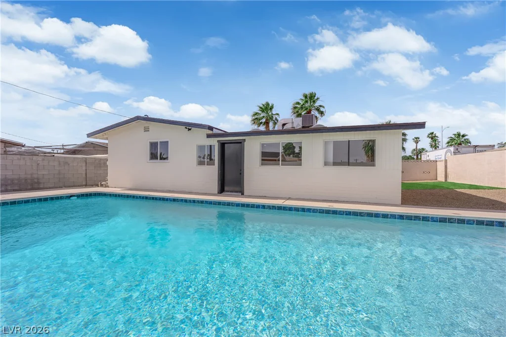 4112 Las Lomas, Las Vegas, NV 89102