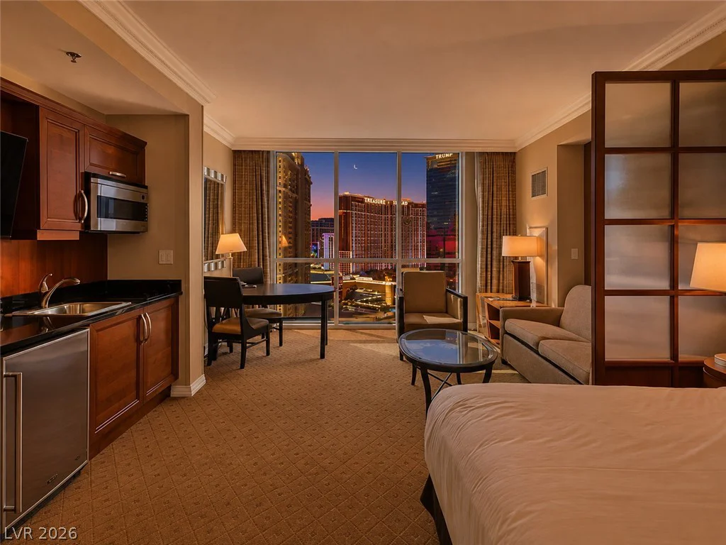 145 HARMON, Las Vegas, NV 89109