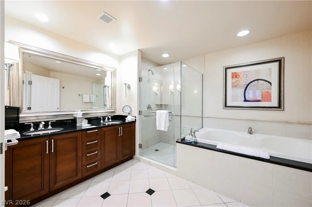 145 HARMON, Las Vegas, NV 89109
