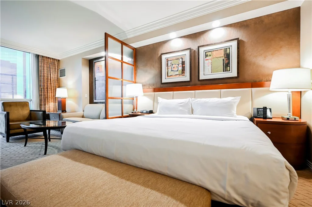 145 HARMON, Las Vegas, NV 89109