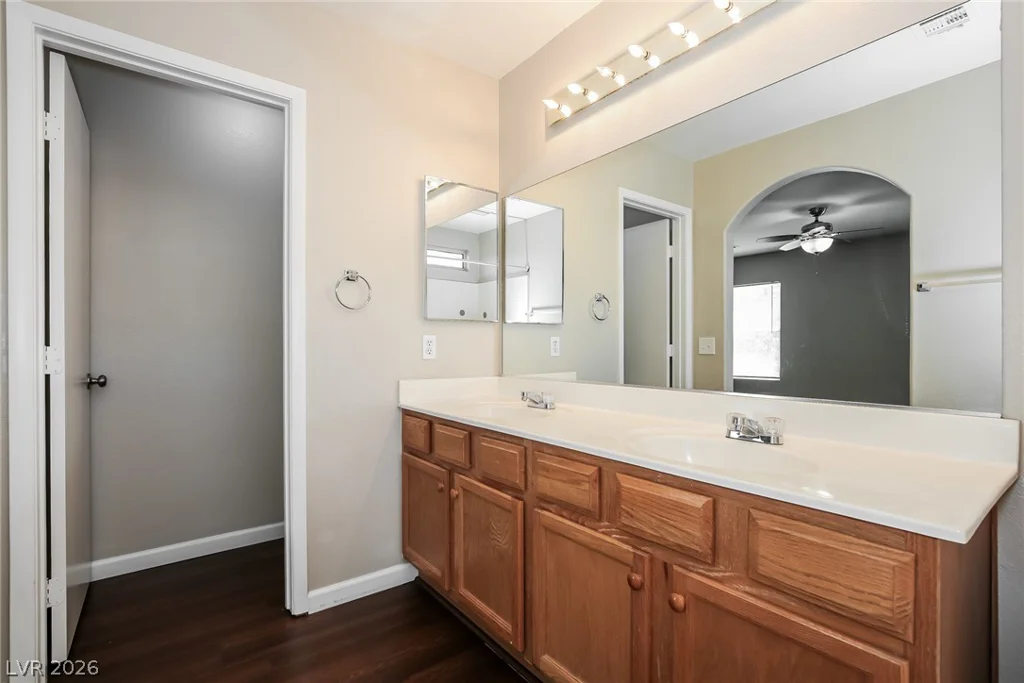 2617 Los Palos, Las Vegas, NV 89108