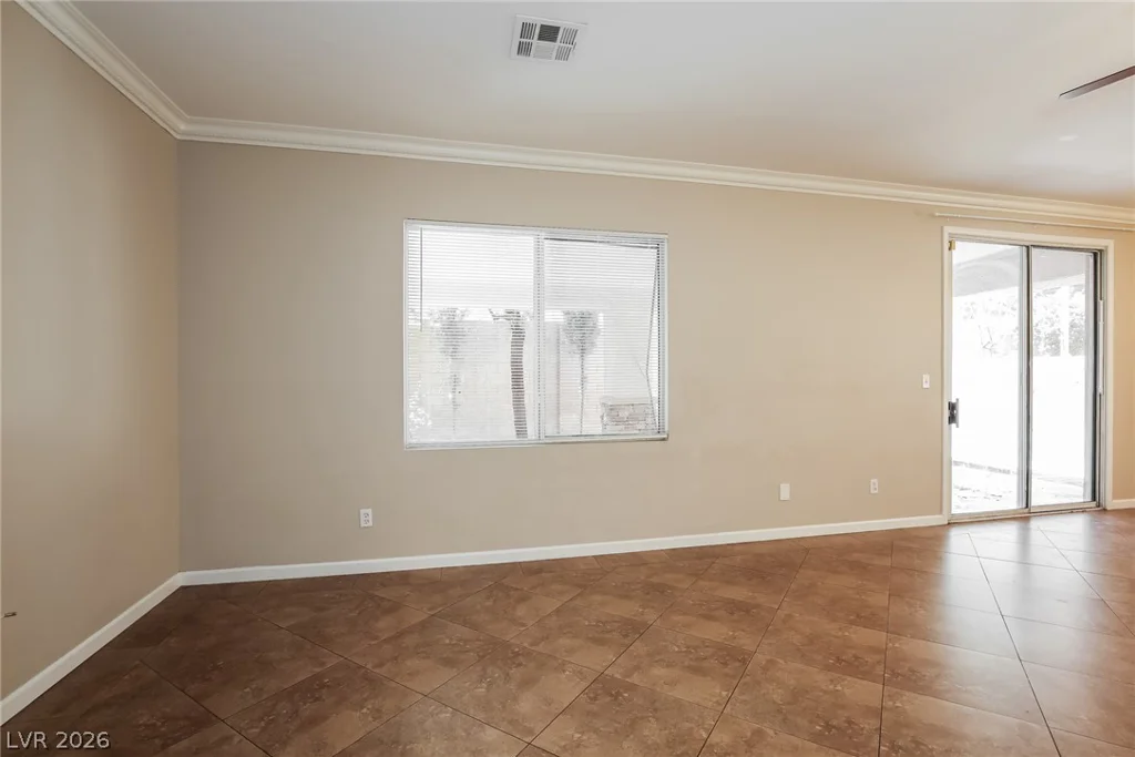 2617 Los Palos, Las Vegas, NV 89108