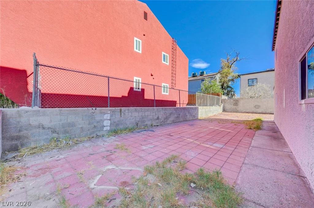 6937 Issac, Las Vegas, NV 89156