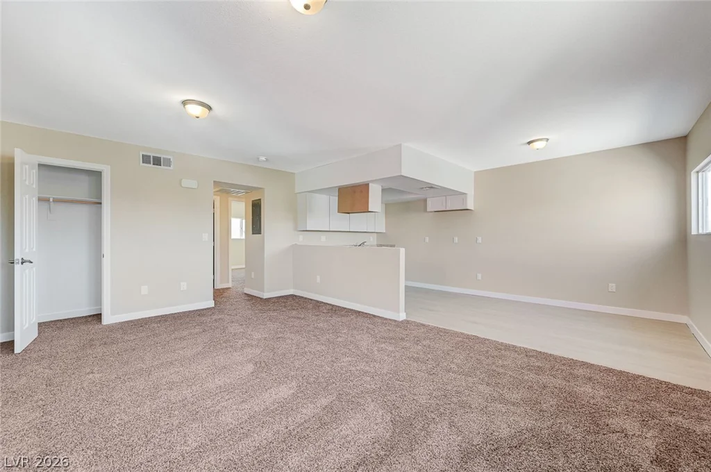 6937 Issac, Las Vegas, NV 89156