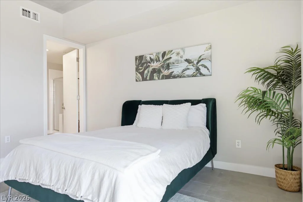 353 Bonneville, Las Vegas, NV 89101