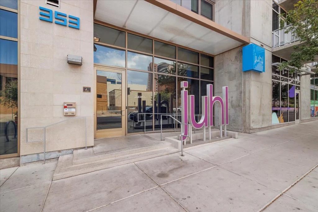 353 Bonneville, Las Vegas, NV 89101