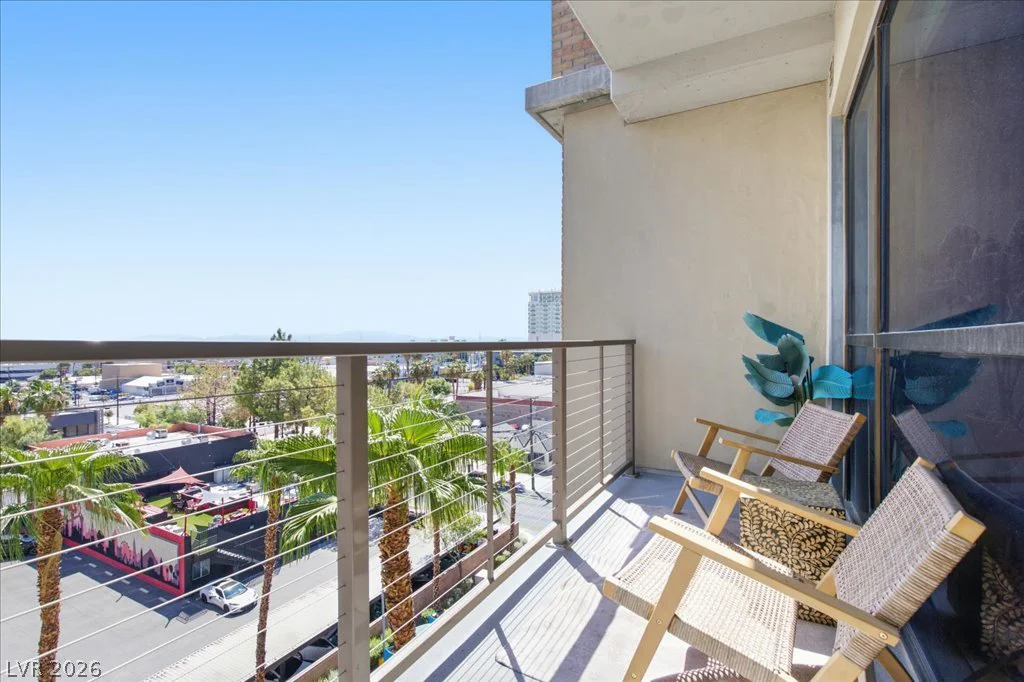 353 Bonneville, Las Vegas, NV 89101