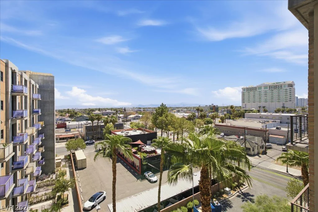 353 Bonneville, Las Vegas, NV 89101