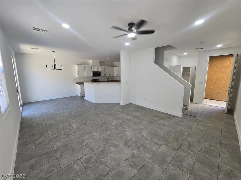 6158 Calm Breeze, Las Vegas, NV 89108