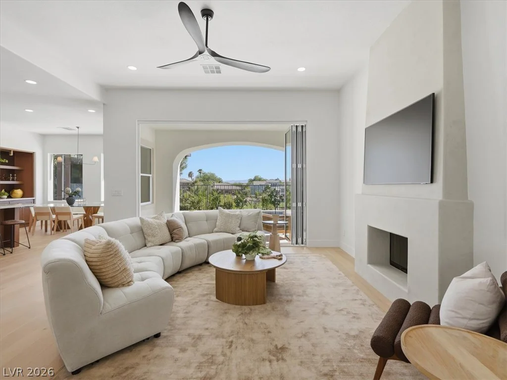 3074 Soft Horizon, Las Vegas, NV 89135