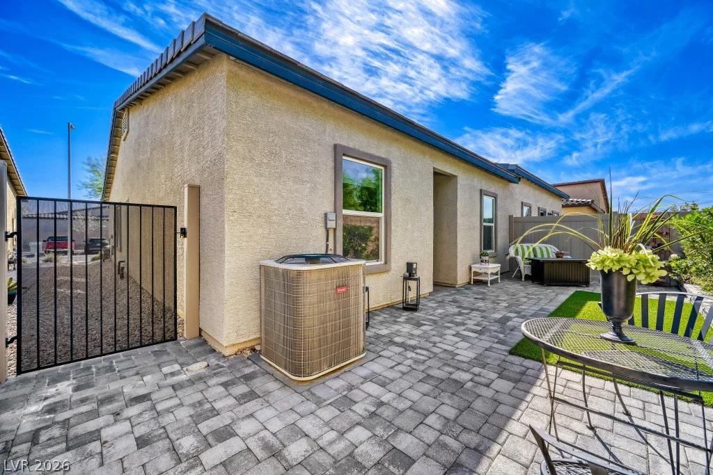 4352 Meadow Glade, North Las Vegas, NV 89084