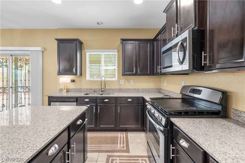 6751 Boom Town, Las Vegas, NV 89122