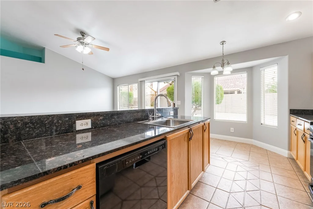 4866 Carefree, Las Vegas, NV 89122