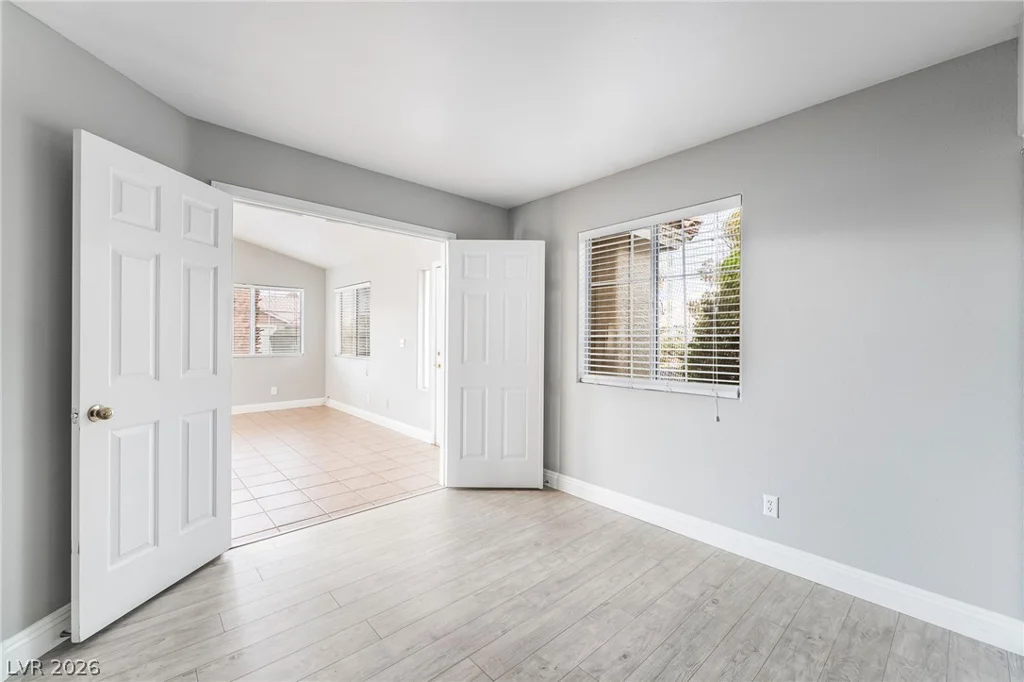 4866 Carefree, Las Vegas, NV 89122
