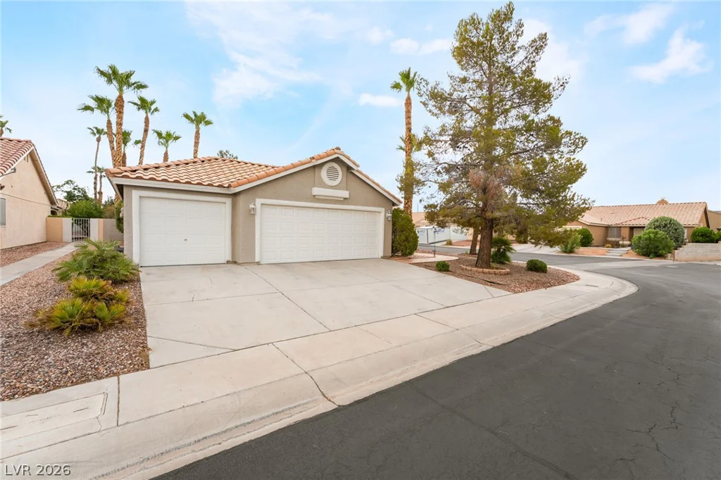 4866 Carefree, Las Vegas, NV 89122