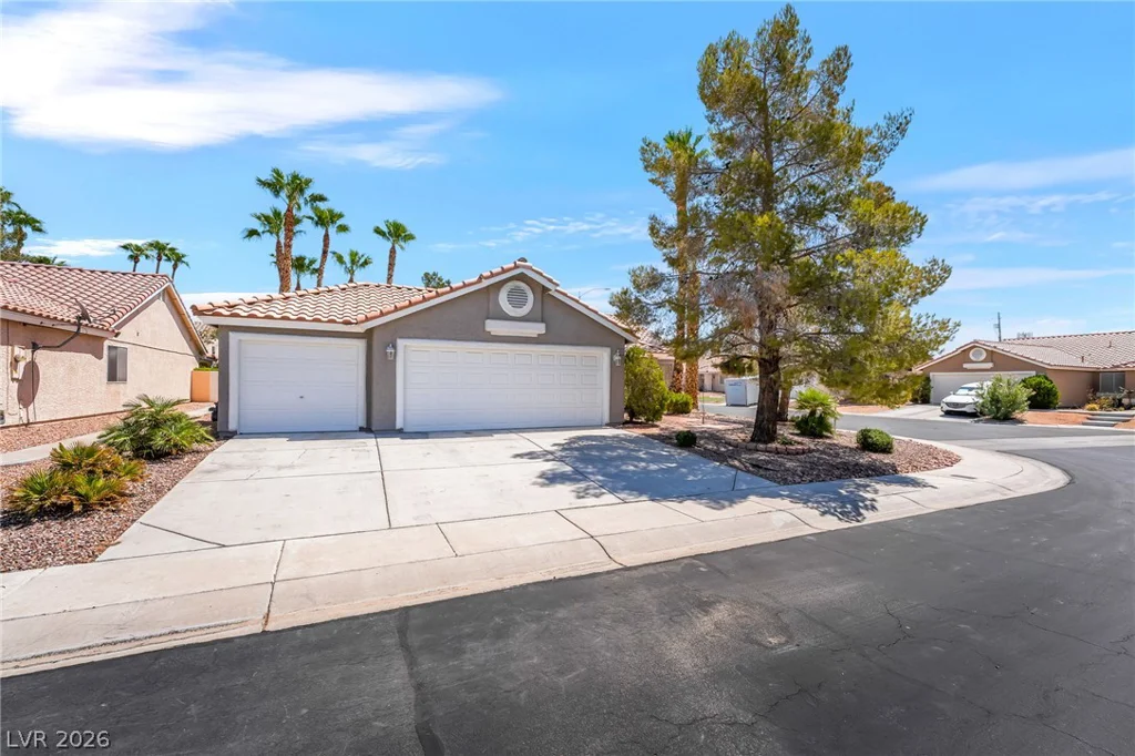 4866 Carefree, Las Vegas, NV 89122