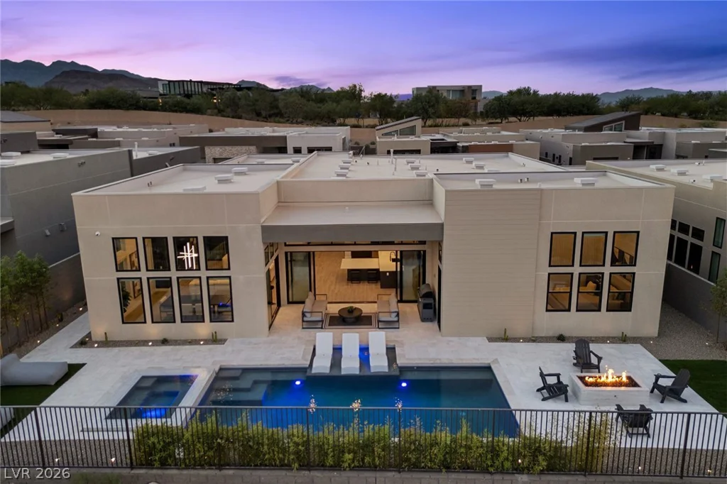 11233 Desert Heights, Las Vegas, NV 89135