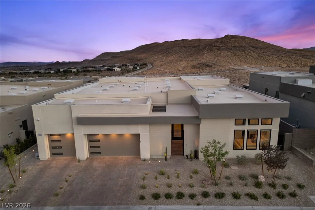 11233 Desert Heights, Las Vegas, NV 89135