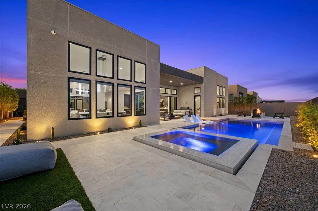 11233 Desert Heights, Las Vegas, NV 89135