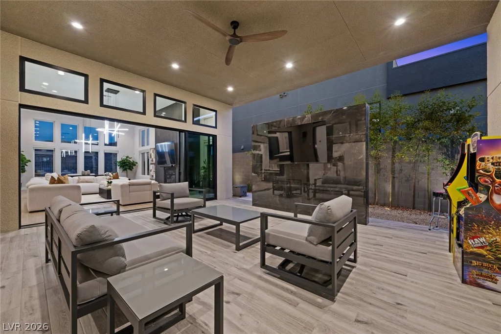 11233 Desert Heights, Las Vegas, NV 89135