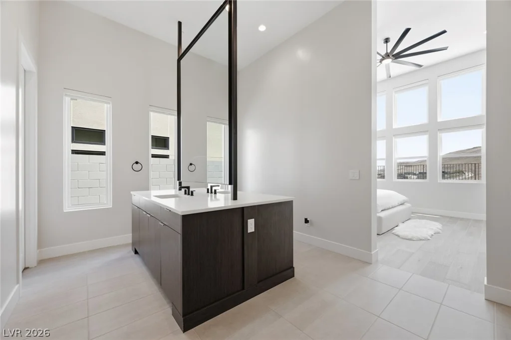 11233 Desert Heights, Las Vegas, NV 89135