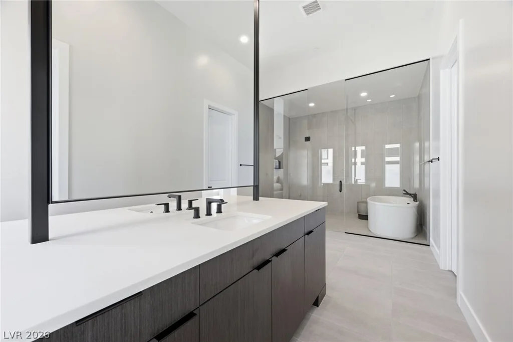 11233 Desert Heights, Las Vegas, NV 89135