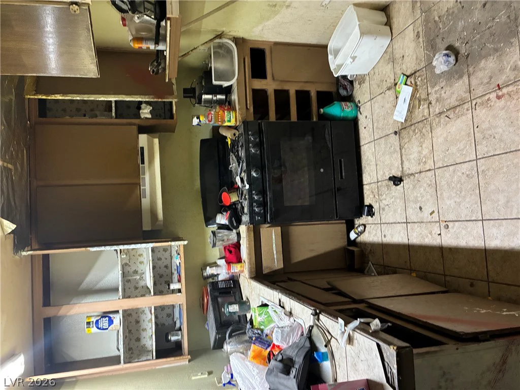 2744 Searles, Las Vegas, NV 89101