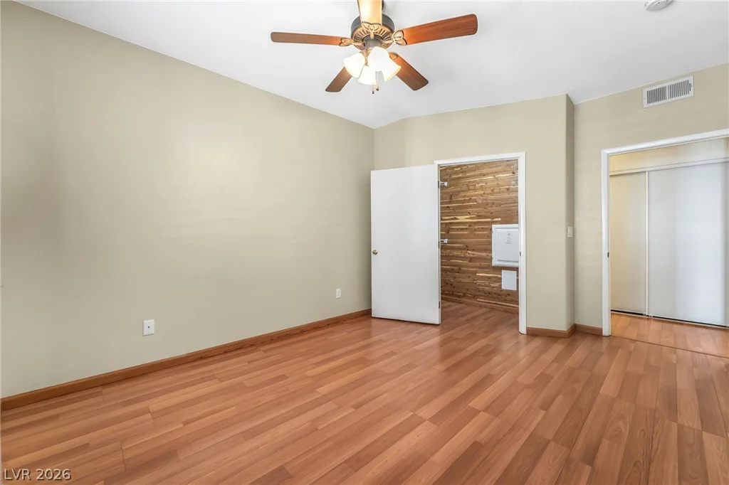 5751 Hacienda, Las Vegas, NV 89122