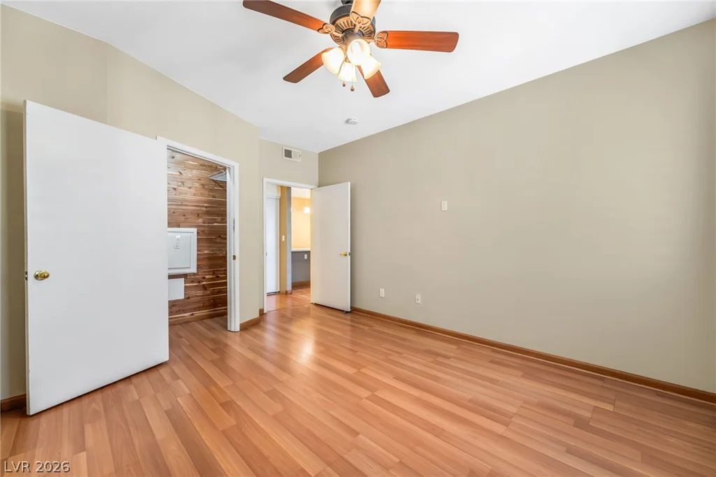 5751 Hacienda, Las Vegas, NV 89122