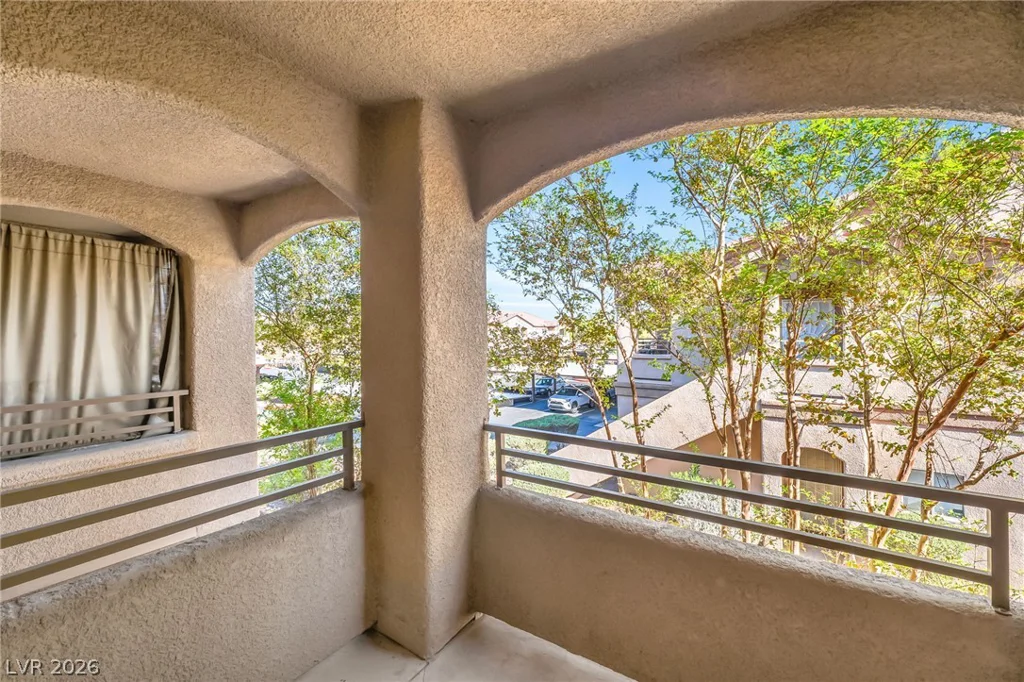 5751 Hacienda, Las Vegas, NV 89122