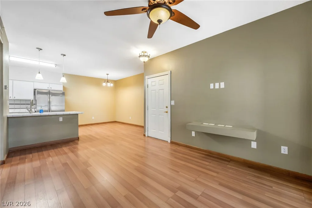 5751 Hacienda, Las Vegas, NV 89122