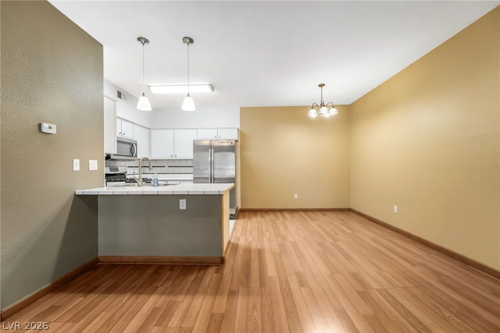 5751 Hacienda, Las Vegas, NV 89122