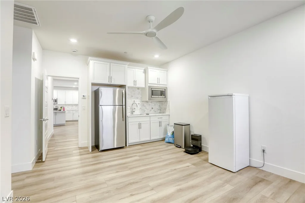 6104 Avery Pointe, Las Vegas, NV 89166