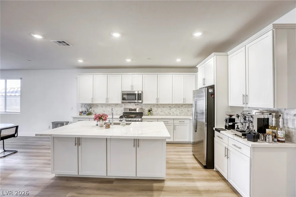 6104 Avery Pointe, Las Vegas, NV 89166