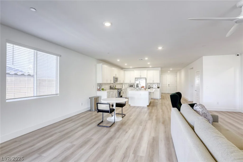 6104 Avery Pointe, Las Vegas, NV 89166