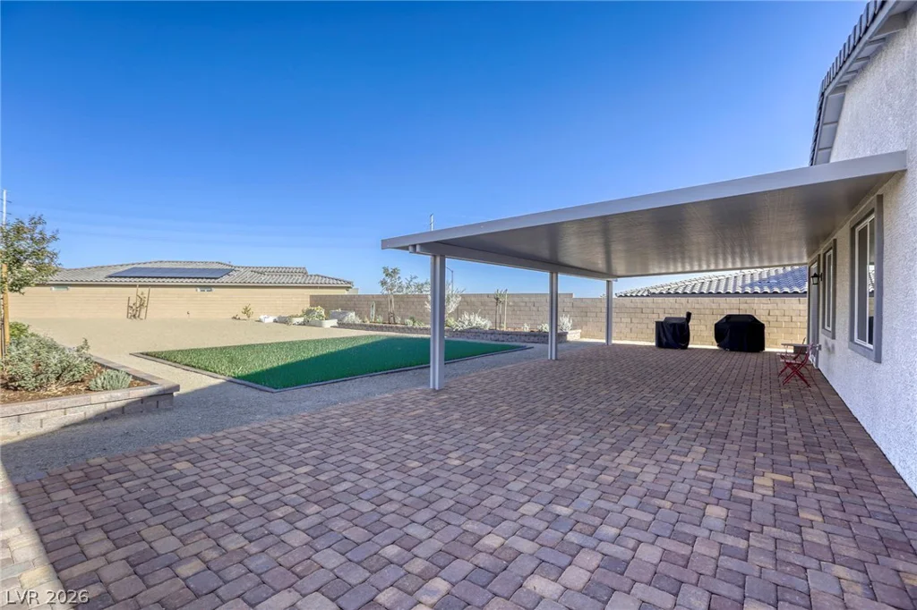 6104 Avery Pointe, Las Vegas, NV 89166