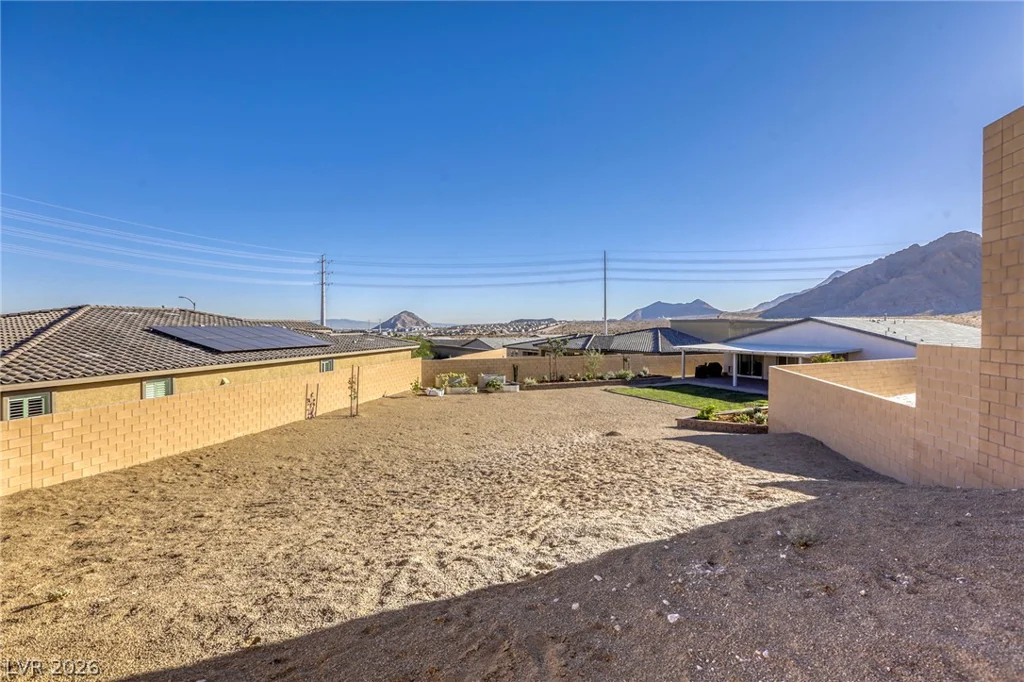 6104 Avery Pointe, Las Vegas, NV 89166