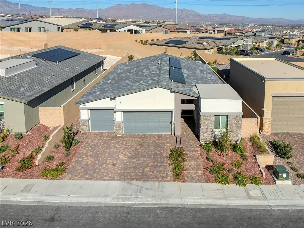 6104 Avery Pointe, Las Vegas, NV 89166