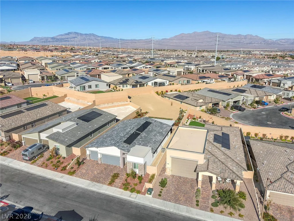 6104 Avery Pointe, Las Vegas, NV 89166